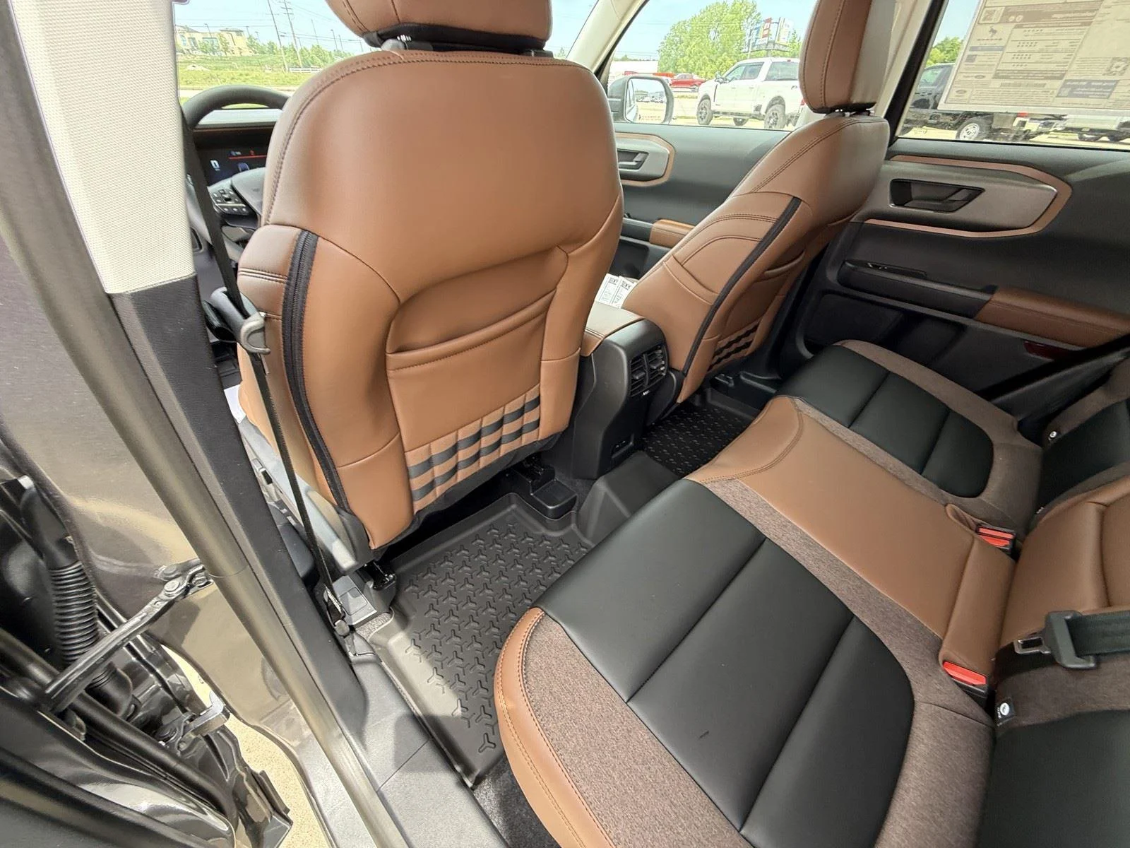 New 2026 Carbonized Gray Metallic Ford Outer Banks® image 25