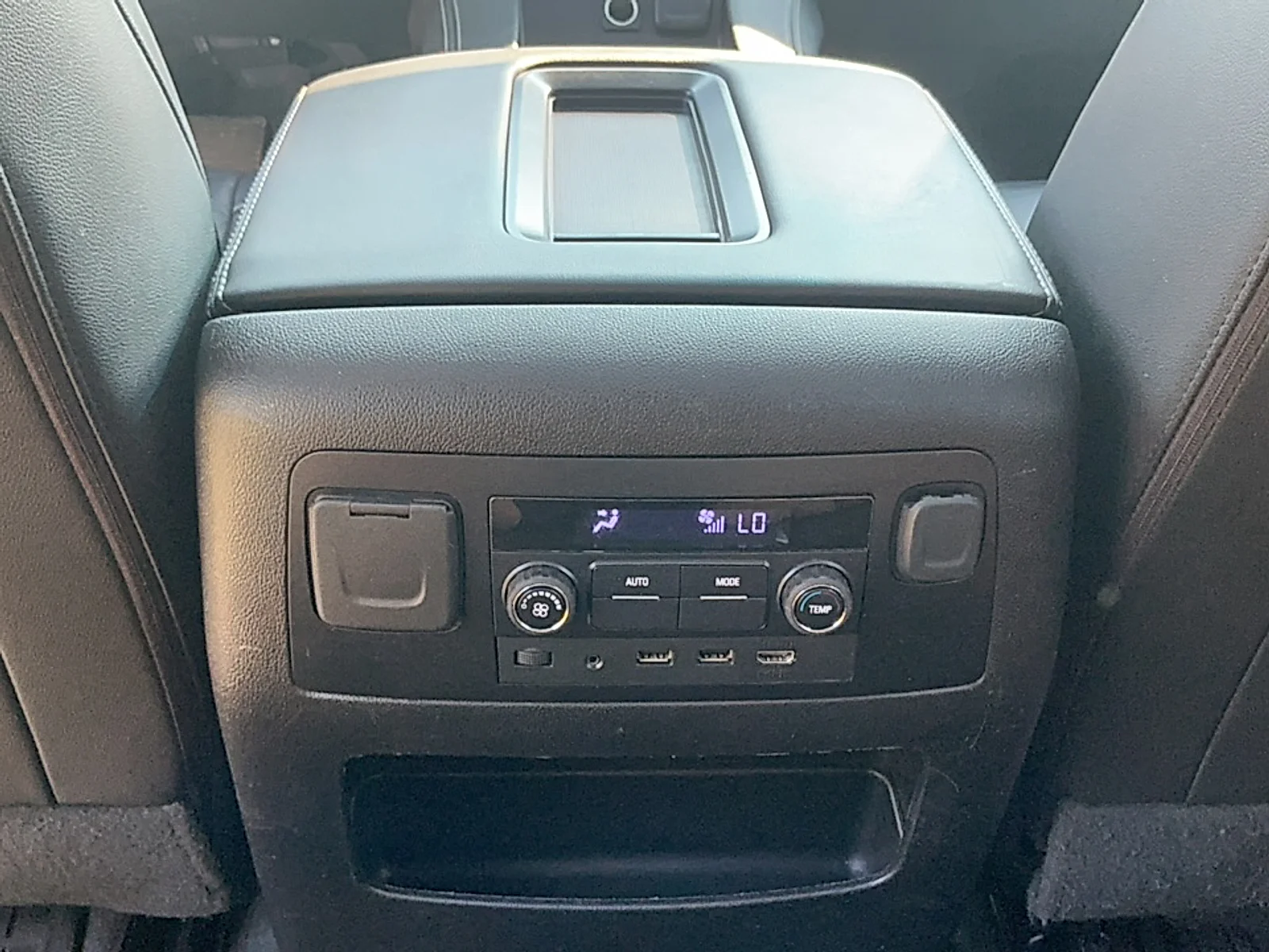 Used 2019 Silver Ice Metallic Chevrolet LT image 18
