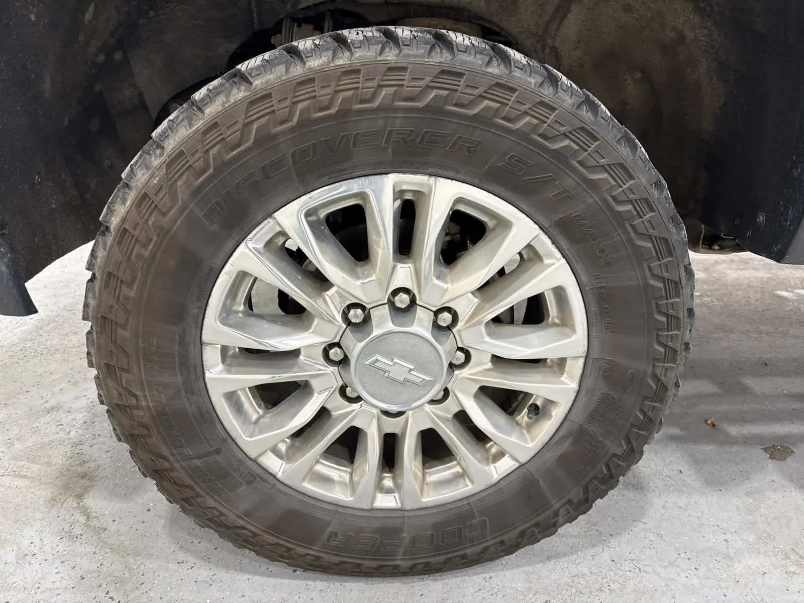 Used 2020 BLACK Chevrolet High Country image 10