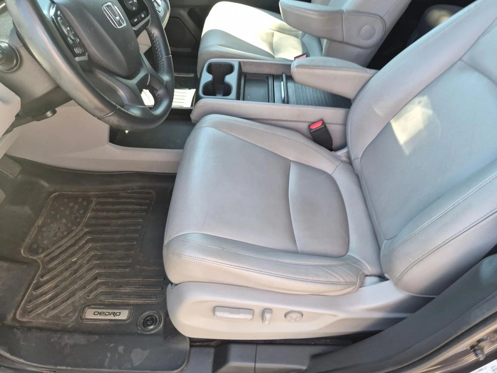Used 2020 Silver/Gray Honda EX-L image 16