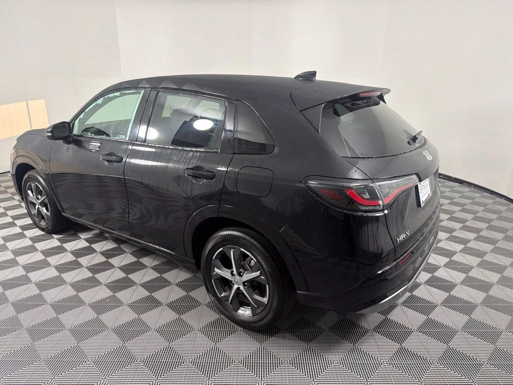 Used 2024 Crystal Black Pearl Honda EX-L image 5