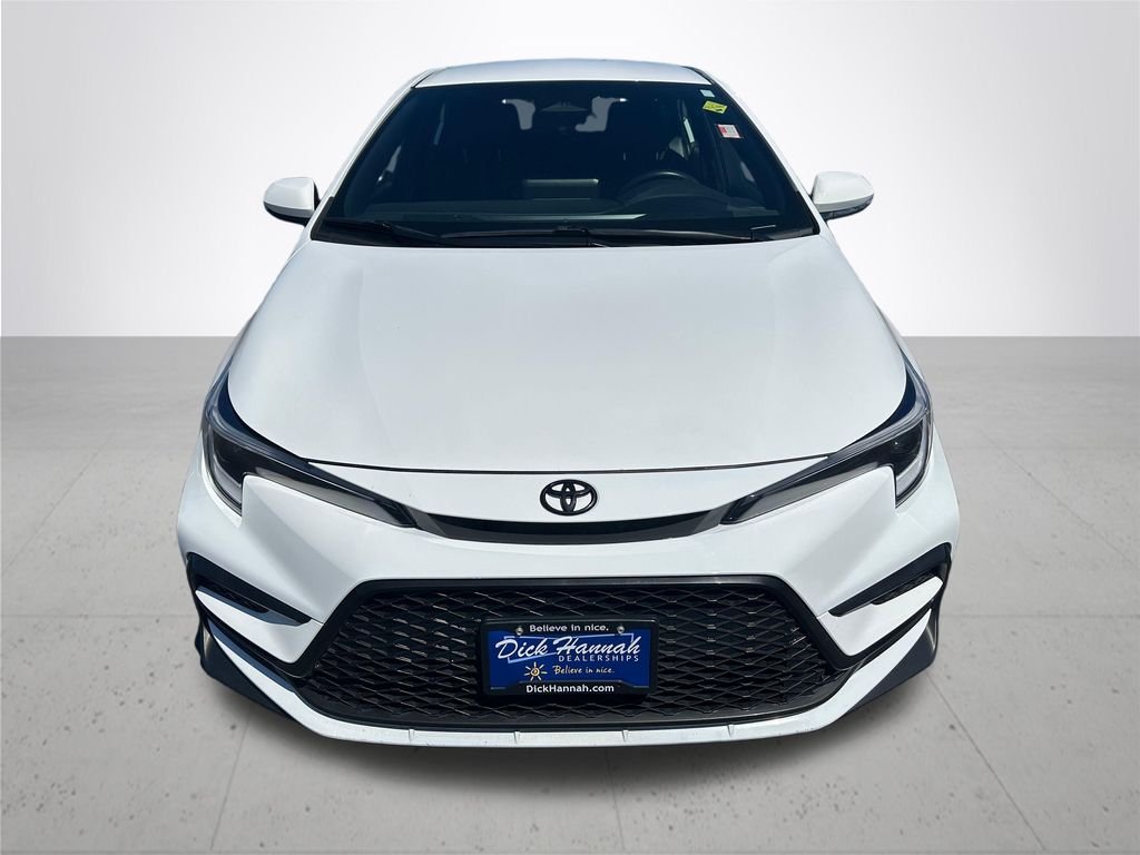 Used 2025 Ice Toyota SE image 3