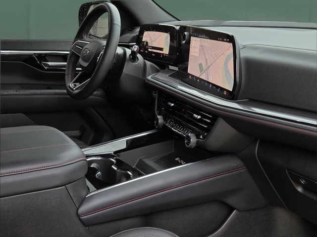 Used 2025 Gray Chevrolet RST image 34