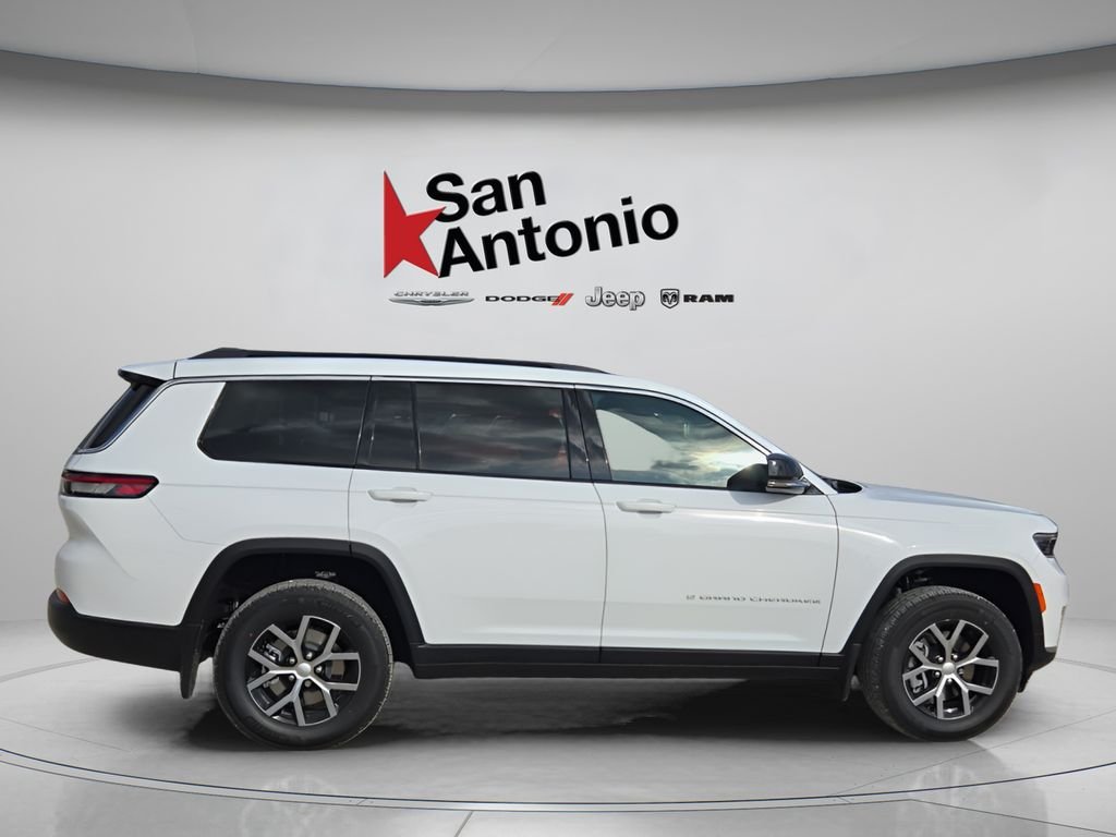New 2025 Bright White Clear-Coat Exterior Paint Jeep Limited image 18