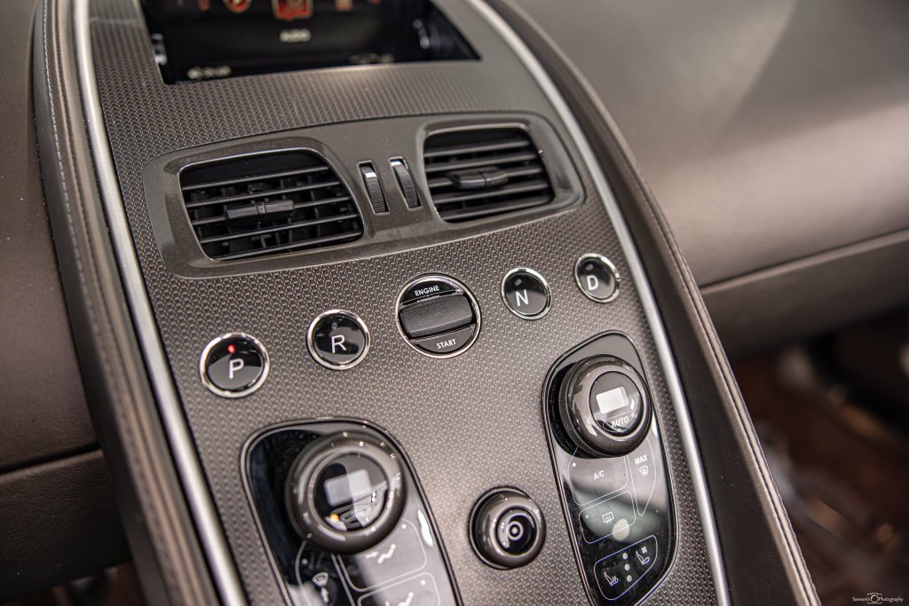 Used 2016 White Aston Martin Volante image 28