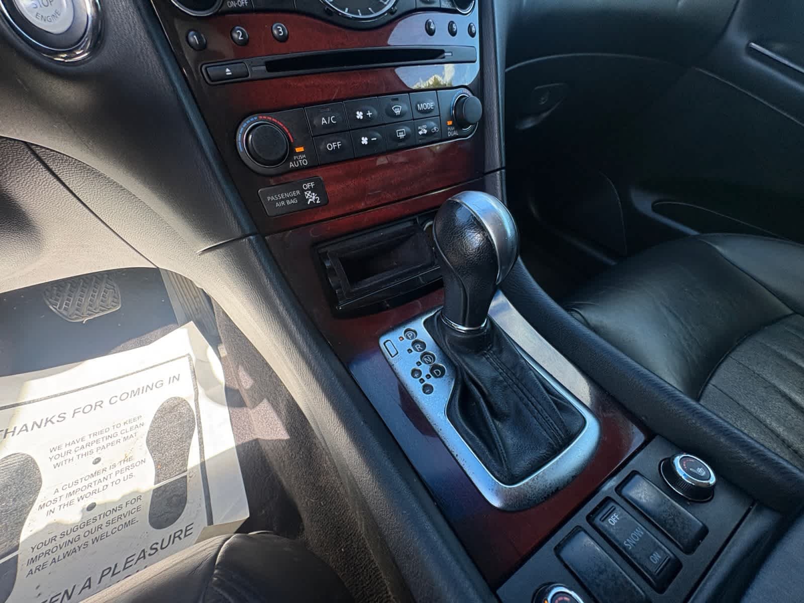 Used 2015 Black Obsidian INFINITI Journey image 15