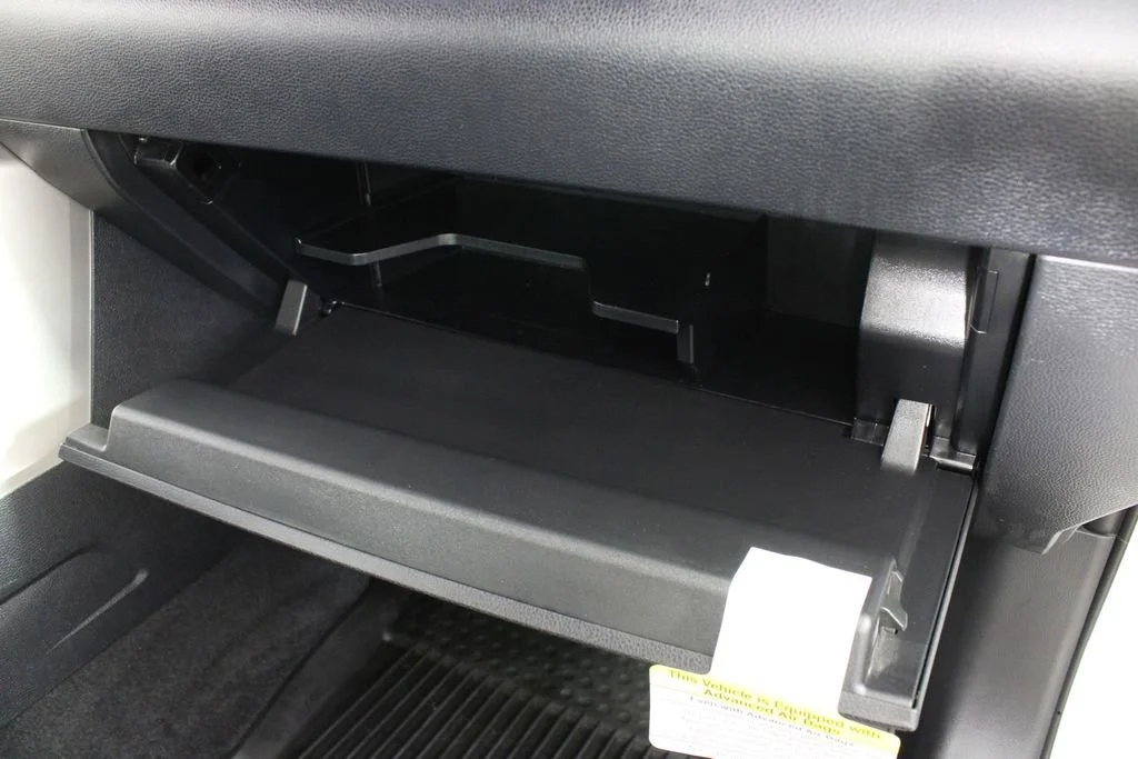 Used 2025 White Toyota SR image 16