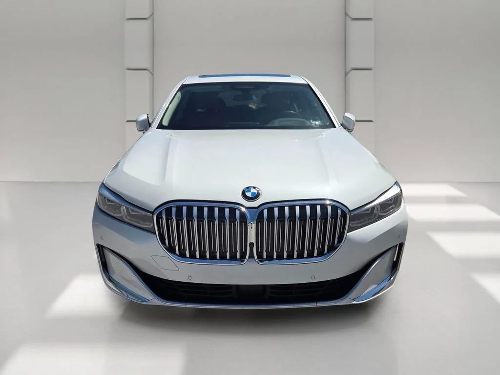 Used 2020 Mineral White Metallic BMW 745e xDrive iPerformance image 3