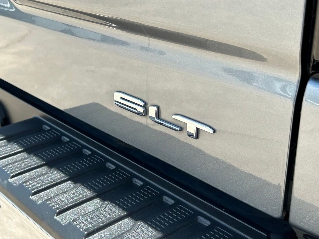 Used 2021 Gray GMC SLT image 43