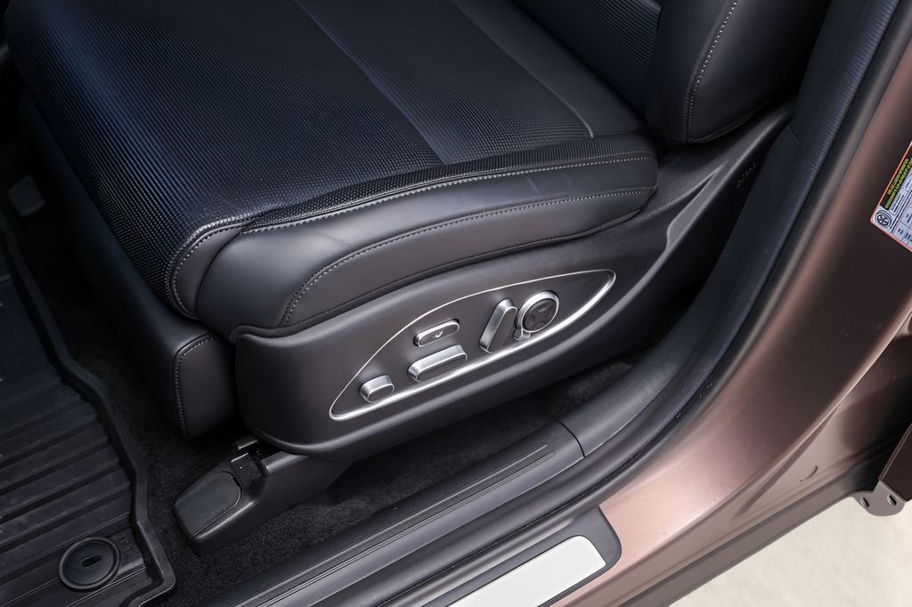 Used 2026  Hyundai Calligraphy image 8