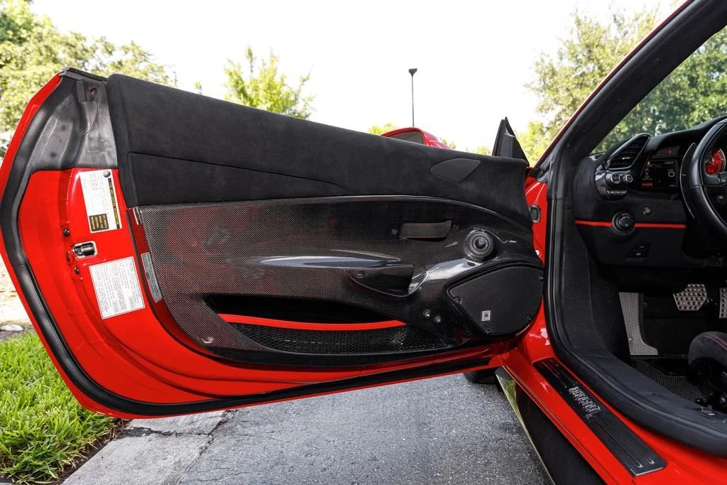 Used 2019 Rosso Corsa Ferrari  image 33