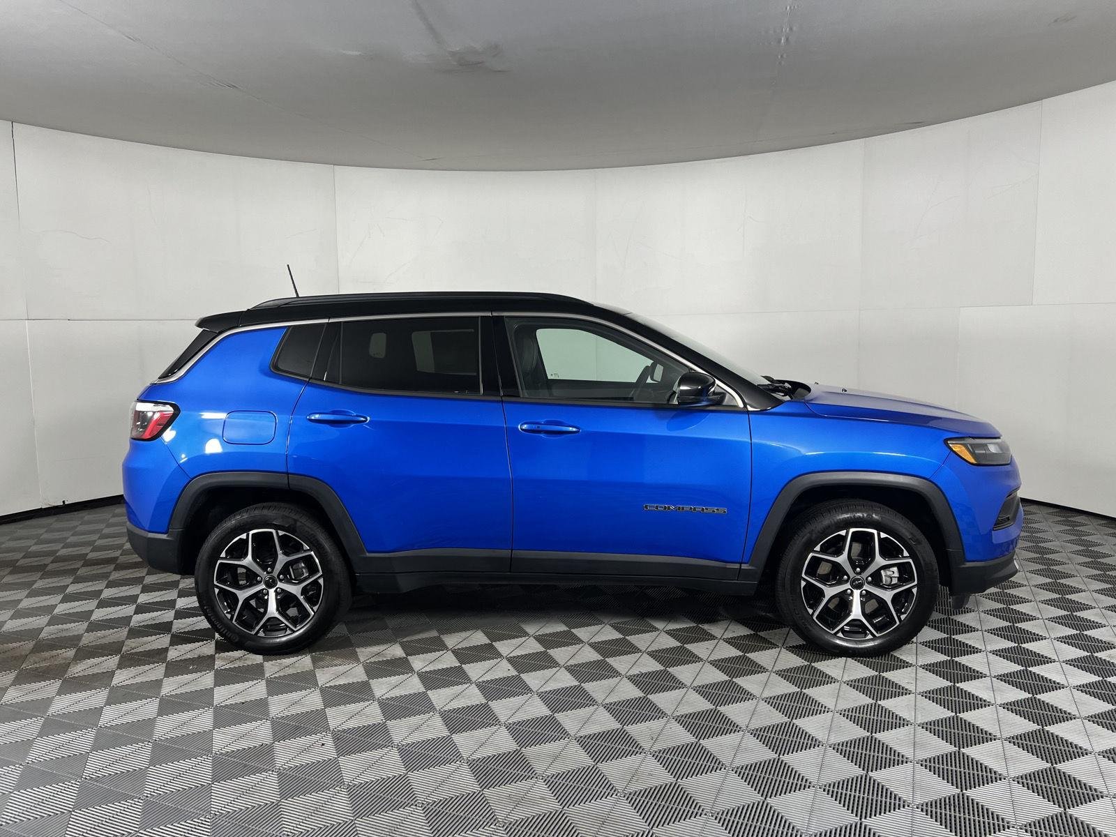 New 2026 Hydro Blue Pearlcoat Jeep Limited image 9