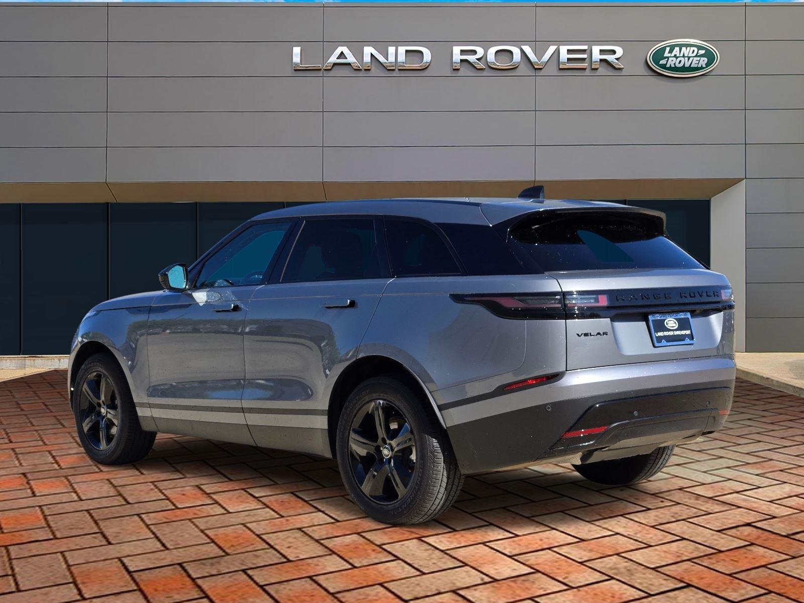 Used 2025 Zadar Grey Premium Metallic Land Rover S image 6