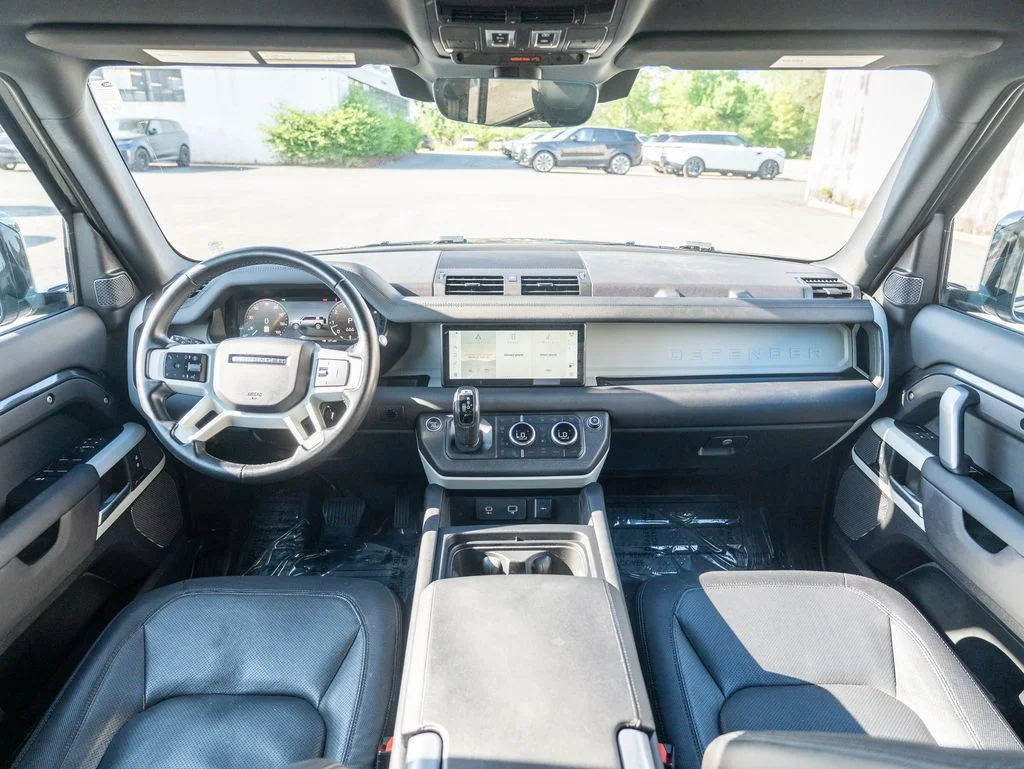 Certified Used 2024 Gray Land Rover X-Dynamic SE image 18