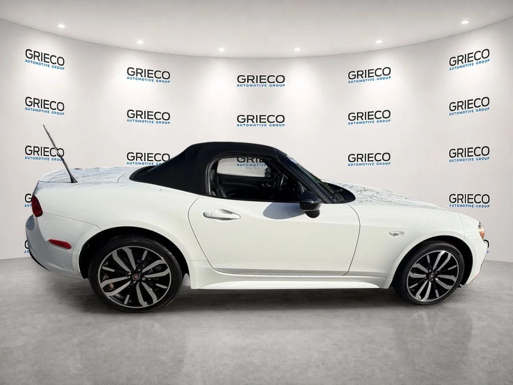 Used 2019 White FIAT Classica image 8