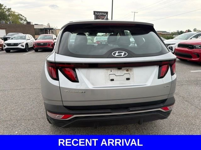 Used 2022 Silver Hyundai SE image 15