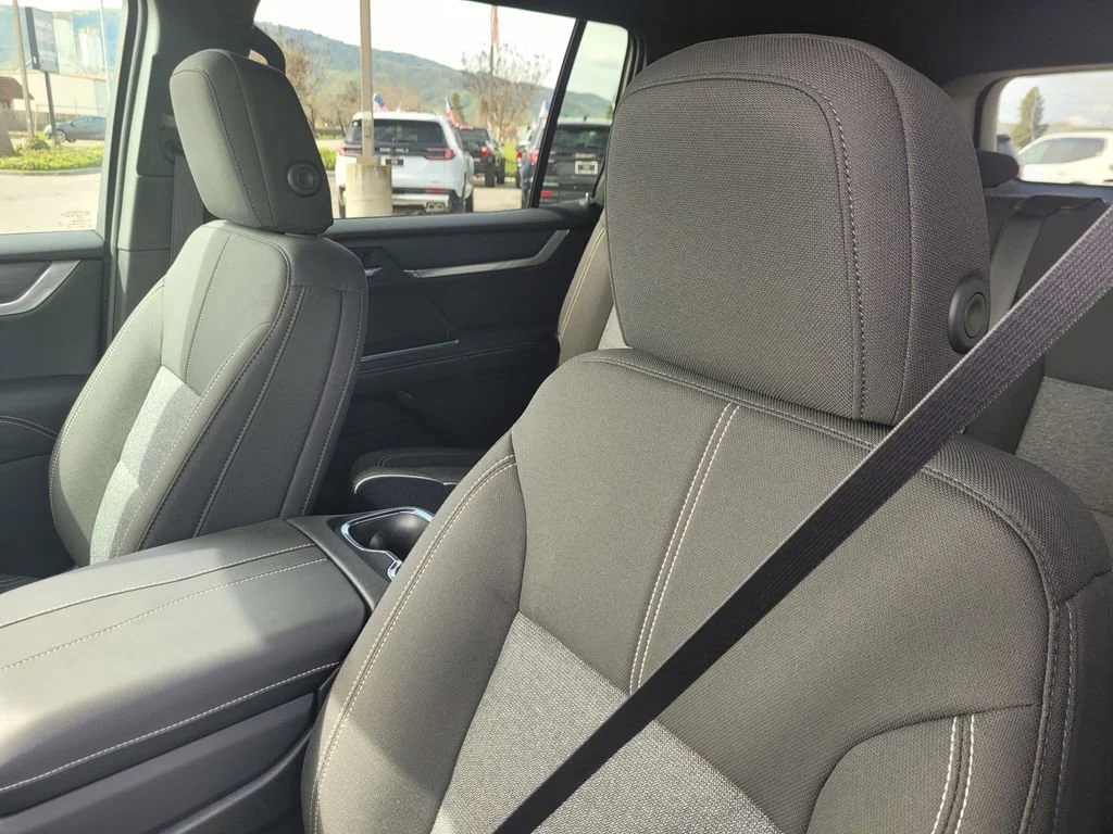 2026 GMC Acadia Elevation - Photo 13