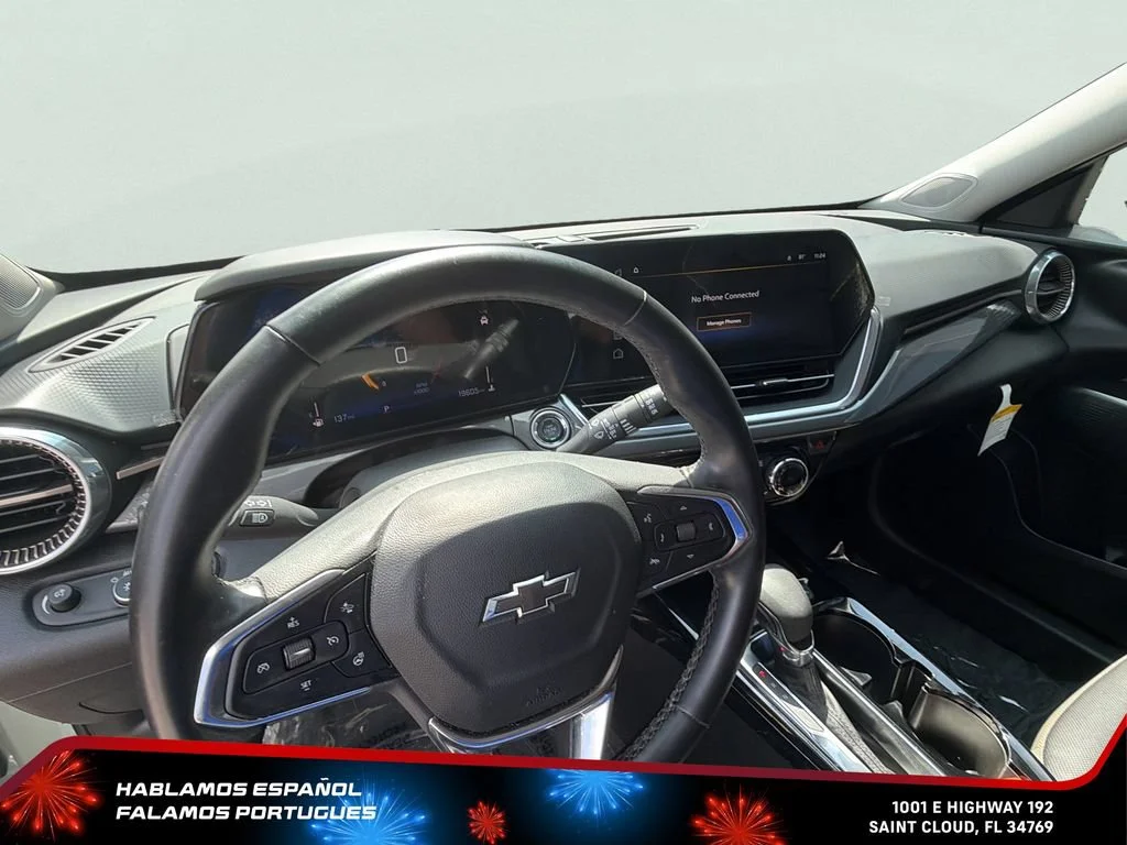 Used 2025 Cacti Green Chevrolet ACTIV image 18