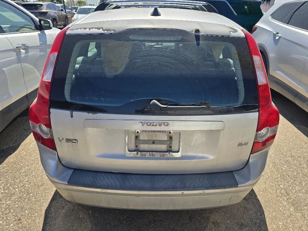 Used 2006 Silver Volvo 2.4i image 5