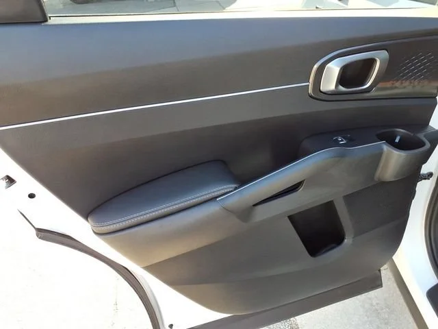 Used 2023 White Kia S image 12