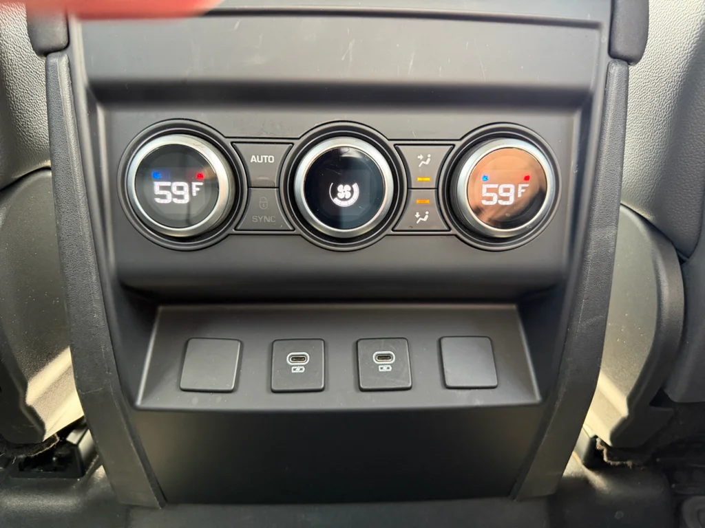 Used 2023 Carpathian Grey Premium Metallic Land Rover X-Dynamic SE image 29