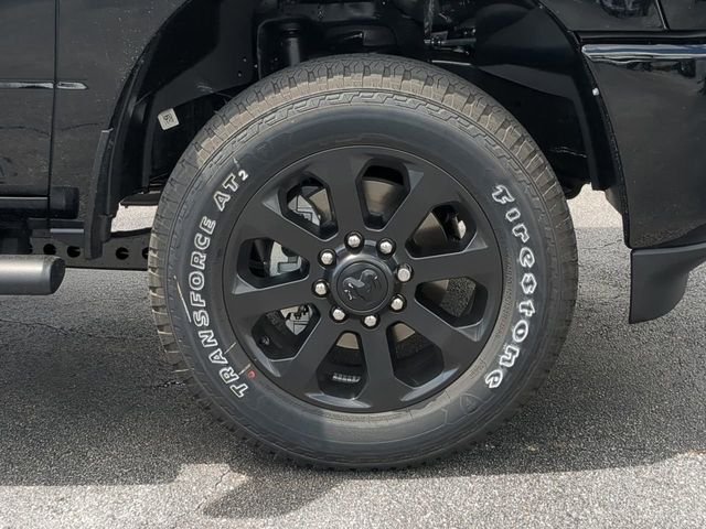 New 2026 Diamond Black Crystal Pearl-Coat Exterior Paint RAM Tradesman image 11