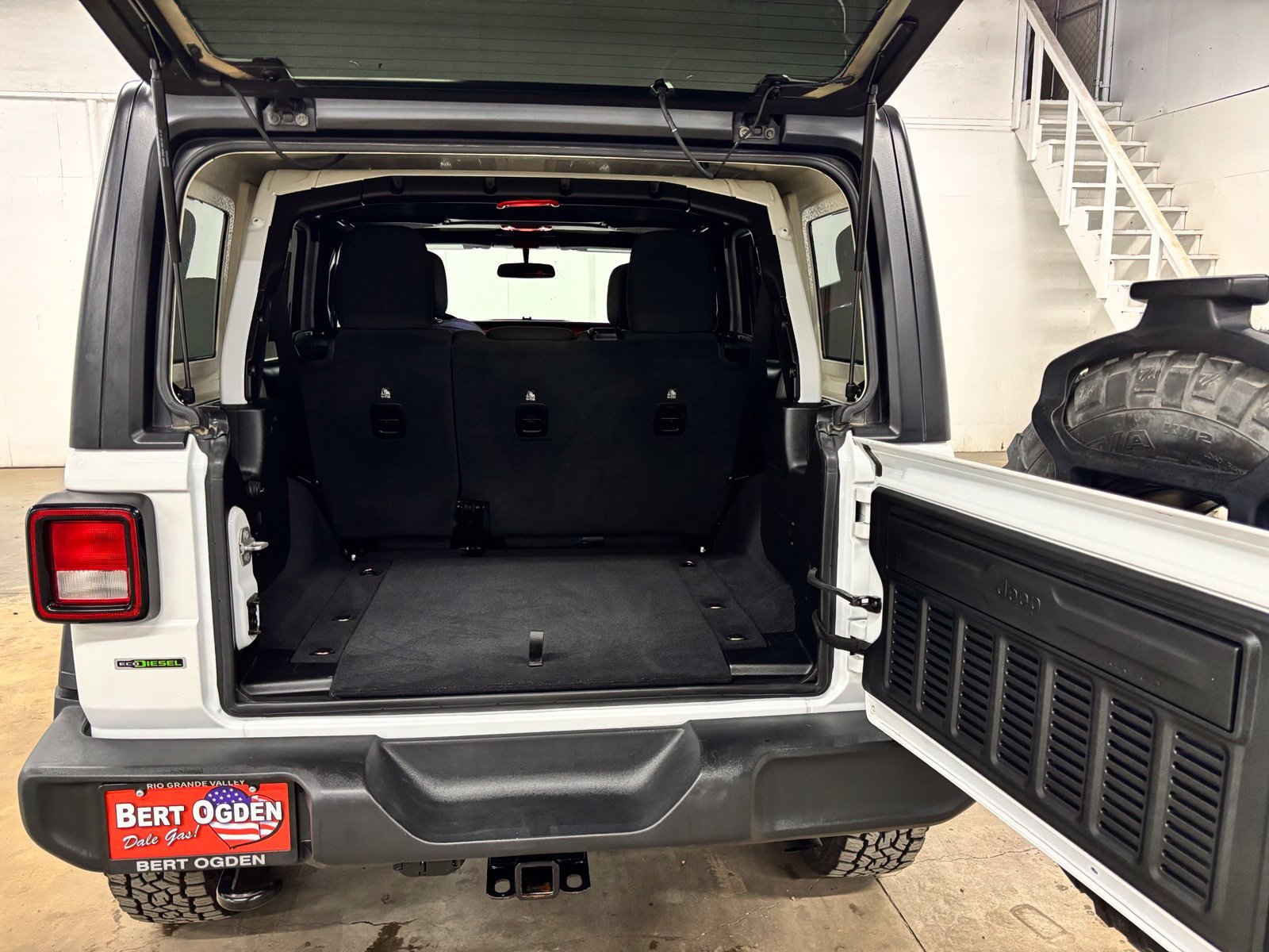 Used 2020 White Jeep Unlimited Sport S image 26