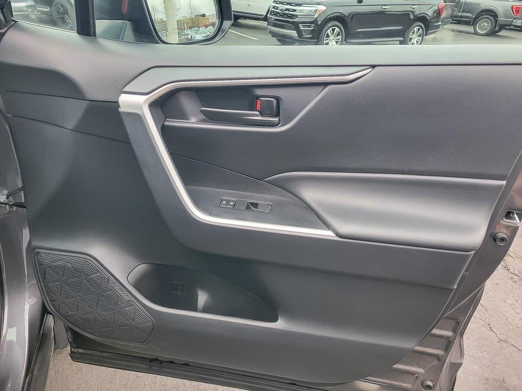 2025 TOYOTA RAV4 - Image 20