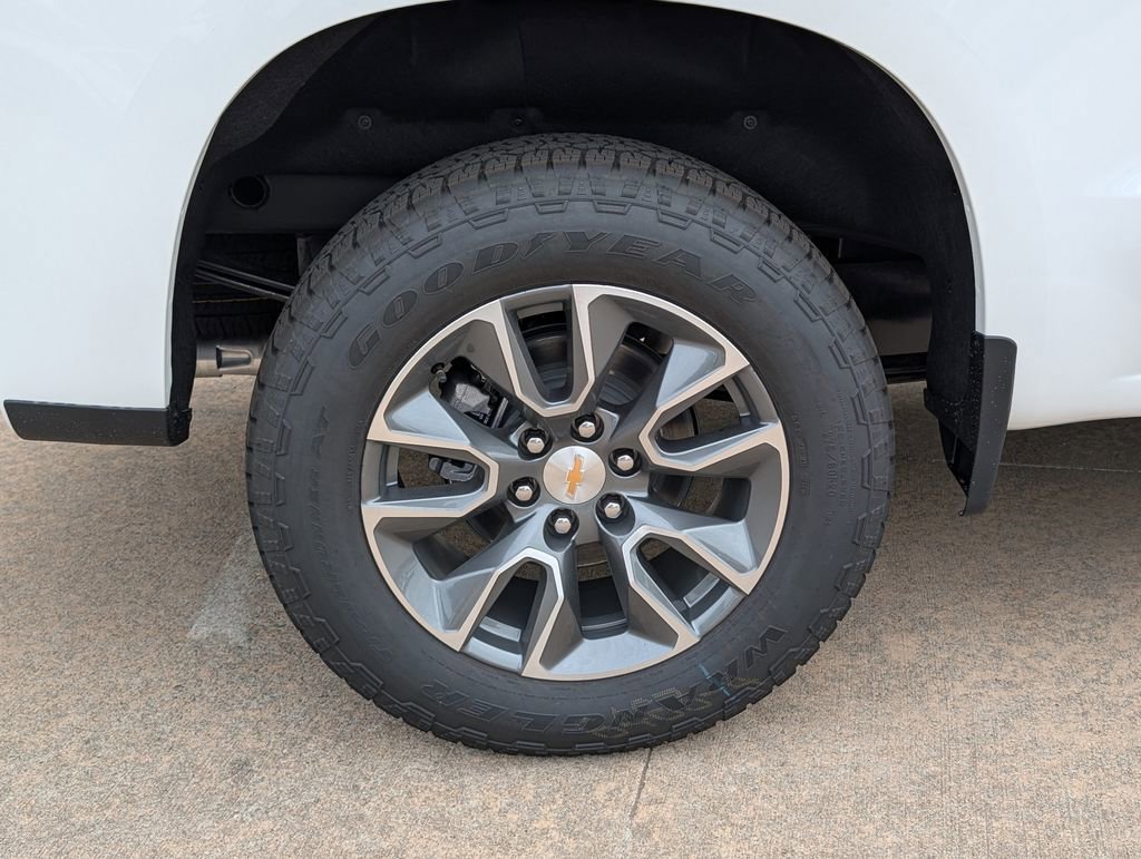 New 2026 Summit White Chevrolet LT image 3