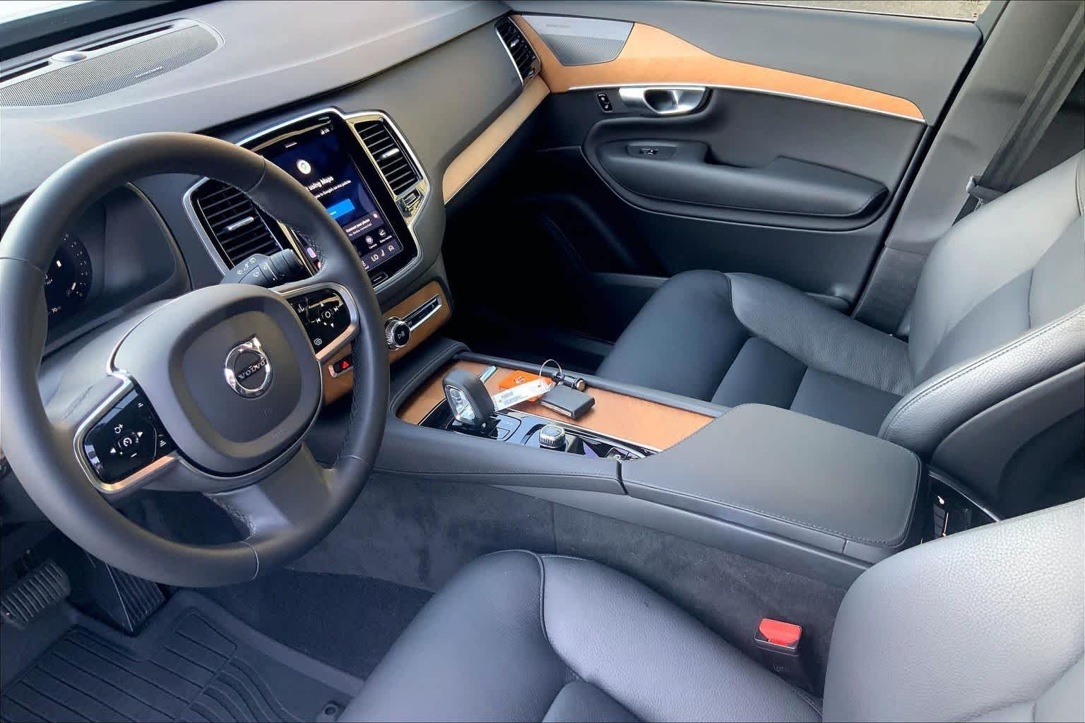 Used 2023 Silver Dawn Metallic Volvo Plus image 16