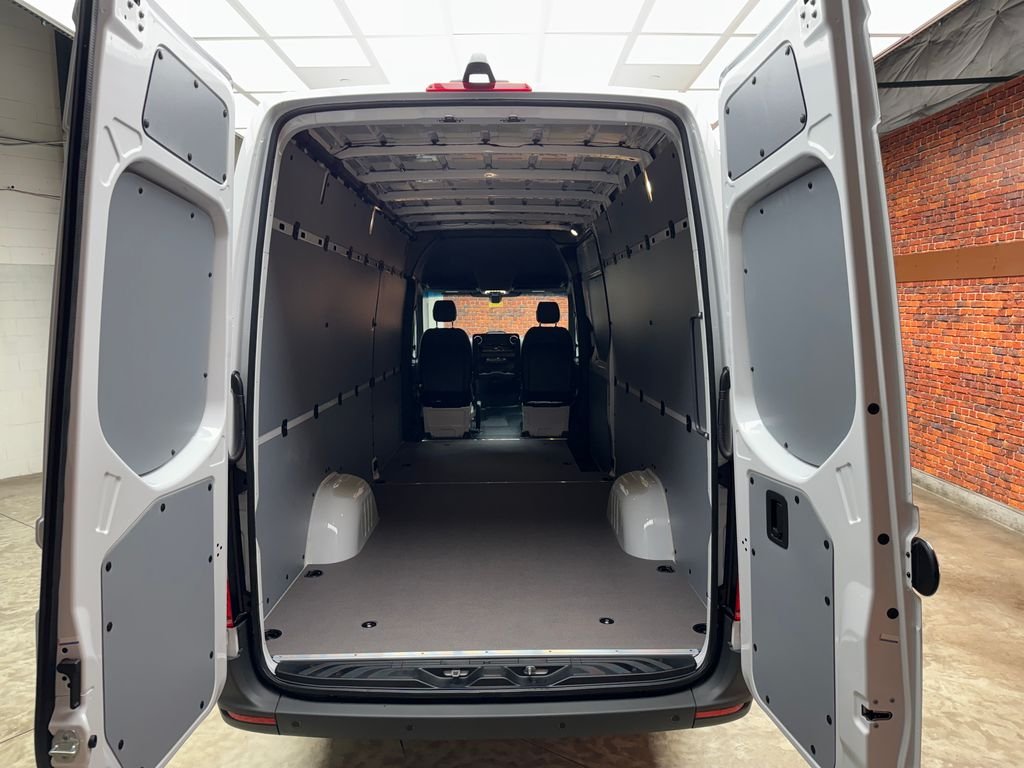 New 2026 White Mercedes-Benz Cargo 170 WB image 23