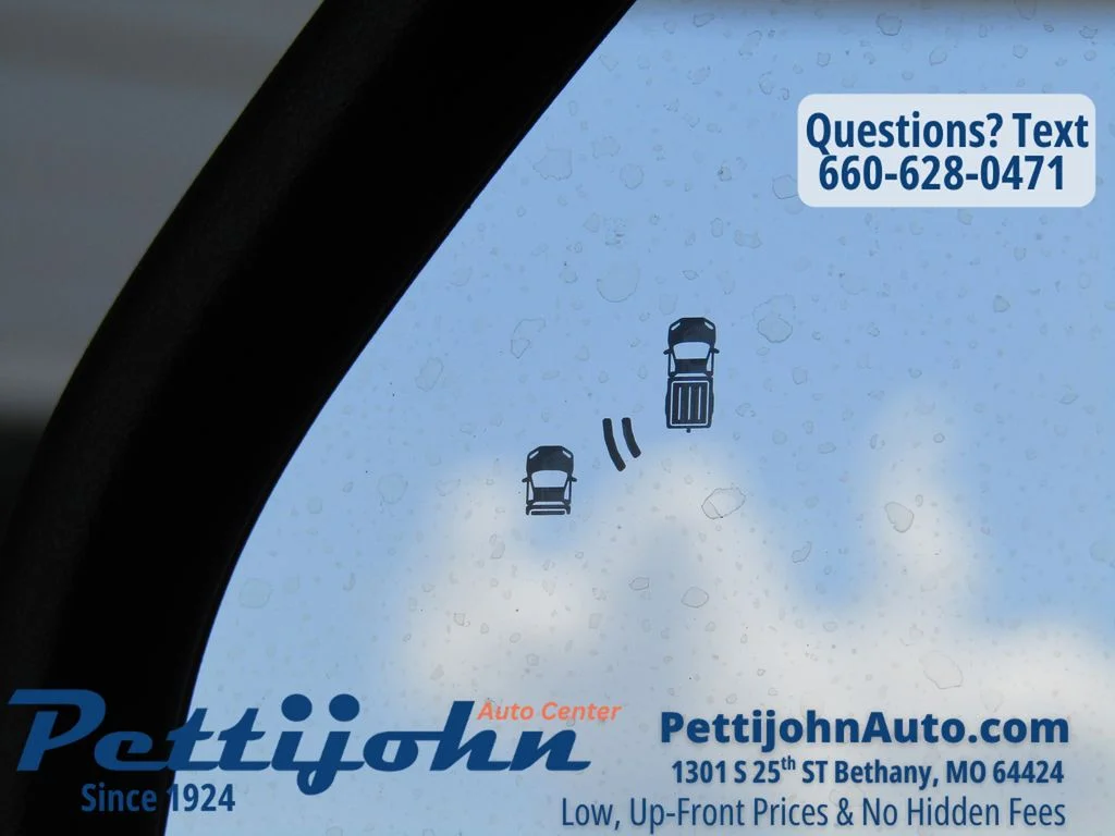 Used 2022 Black Metallic Ford XLT image 7