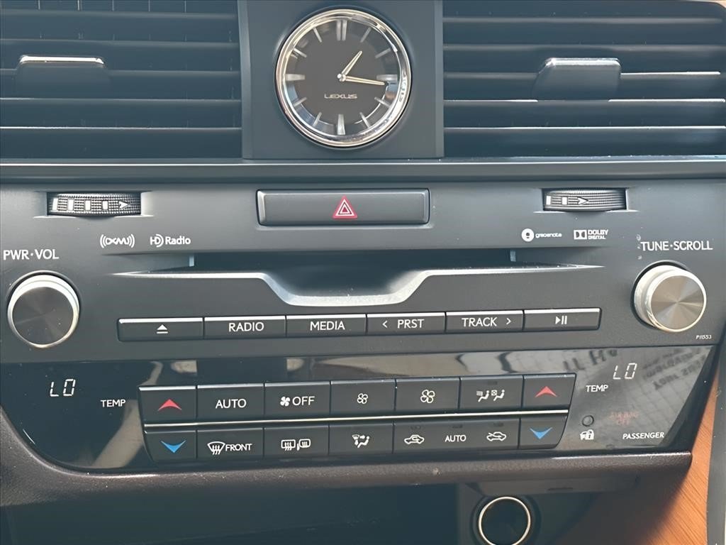 Used 2017 Gray Pearl Lexus RX 350 image 29