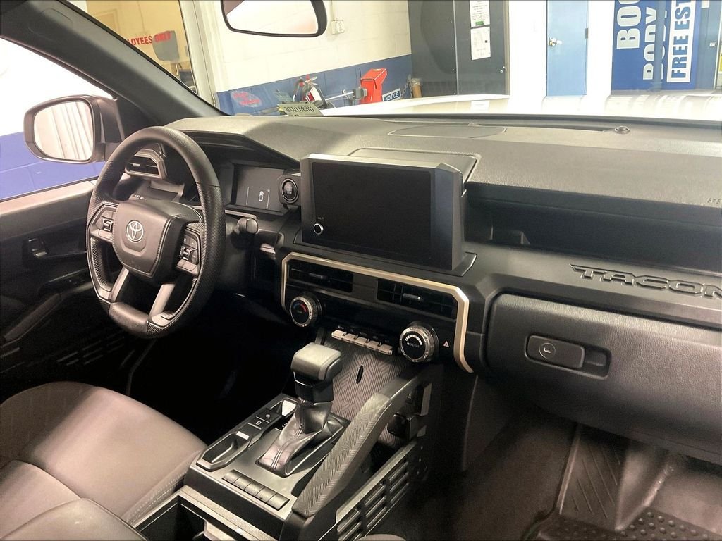 Used 2025 White Toyota SR image 14