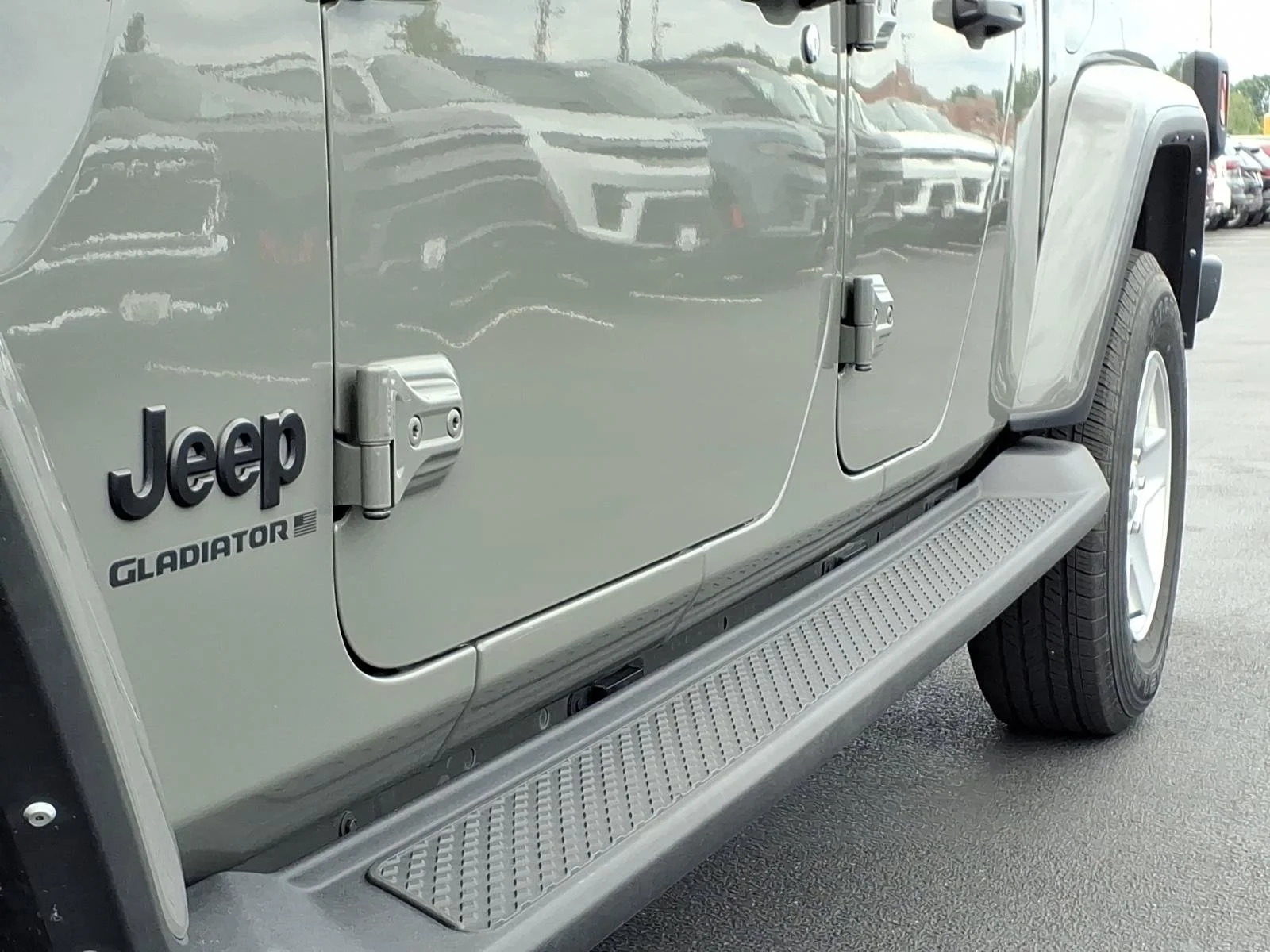Used 2023 Sting-Gray Clearcoat Jeep Sport S image 34