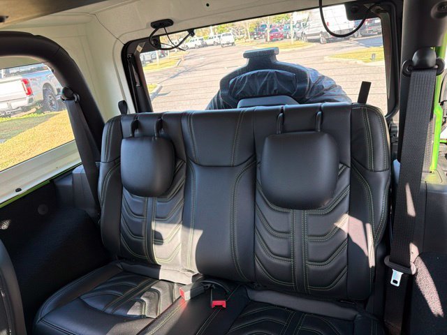 Used 2018 Green Jeep Sport image 15
