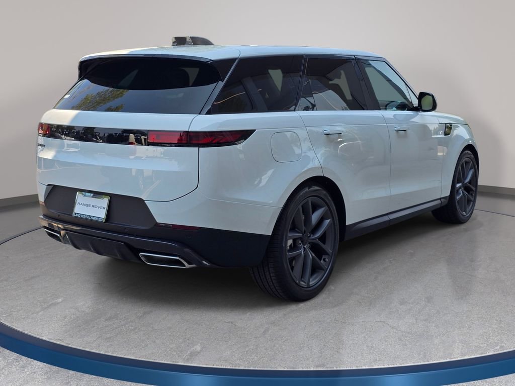 New 2026 Fuji White LAND ROVER SE image 5