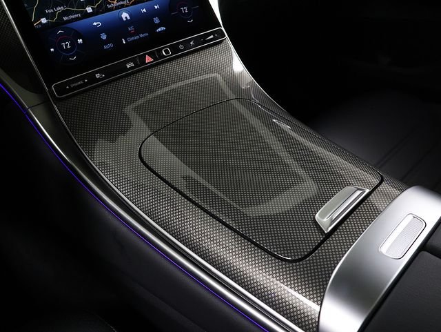 New 2026 MANUFAKTUR Moonlight White Metallic Mercedes-Benz GLC 300 image 24