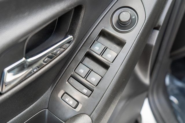 Used 2019 Silver Chevrolet LT image 19