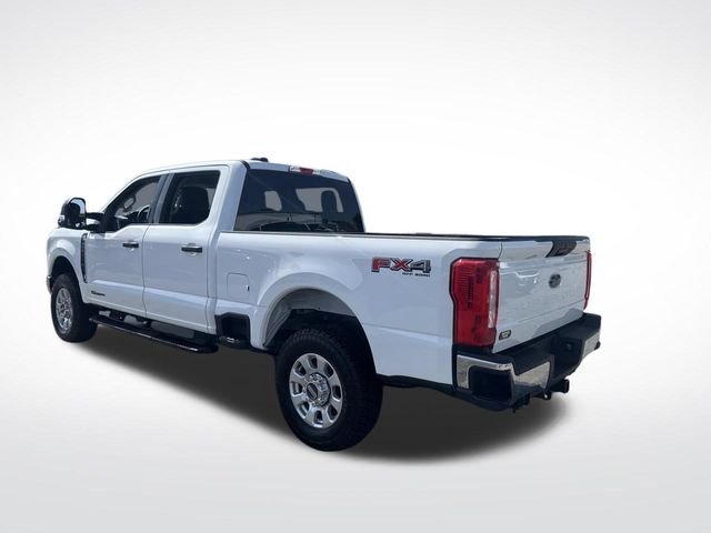 Used 2023 Oxford White Ford XLT image 3