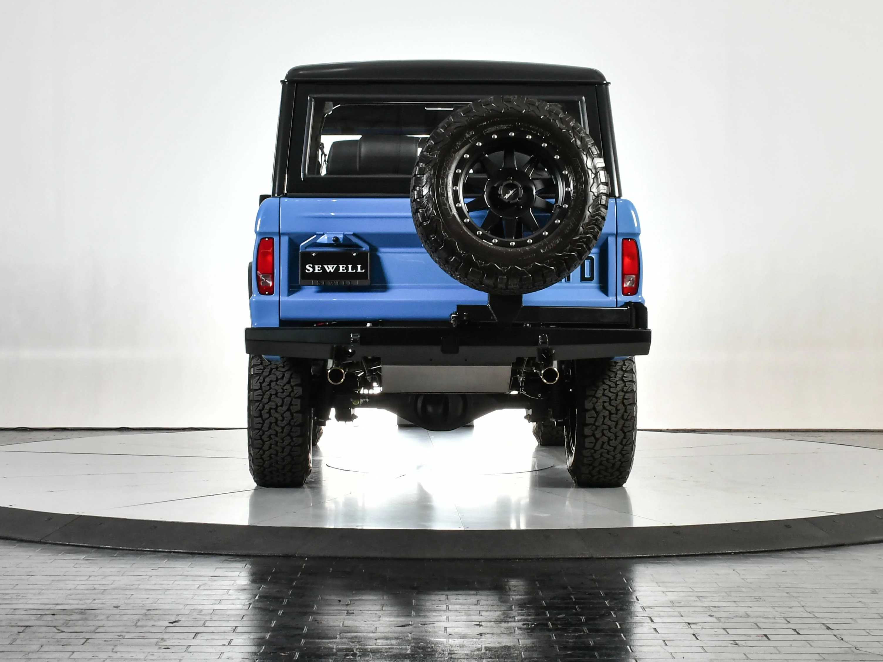 Used 1971 Lake Blue Ford Kindred Trail Edition image 4