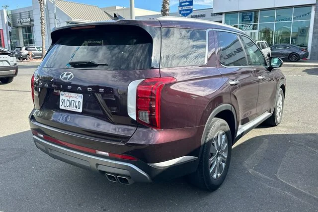 Used 2024 Red Hyundai SEL image 5