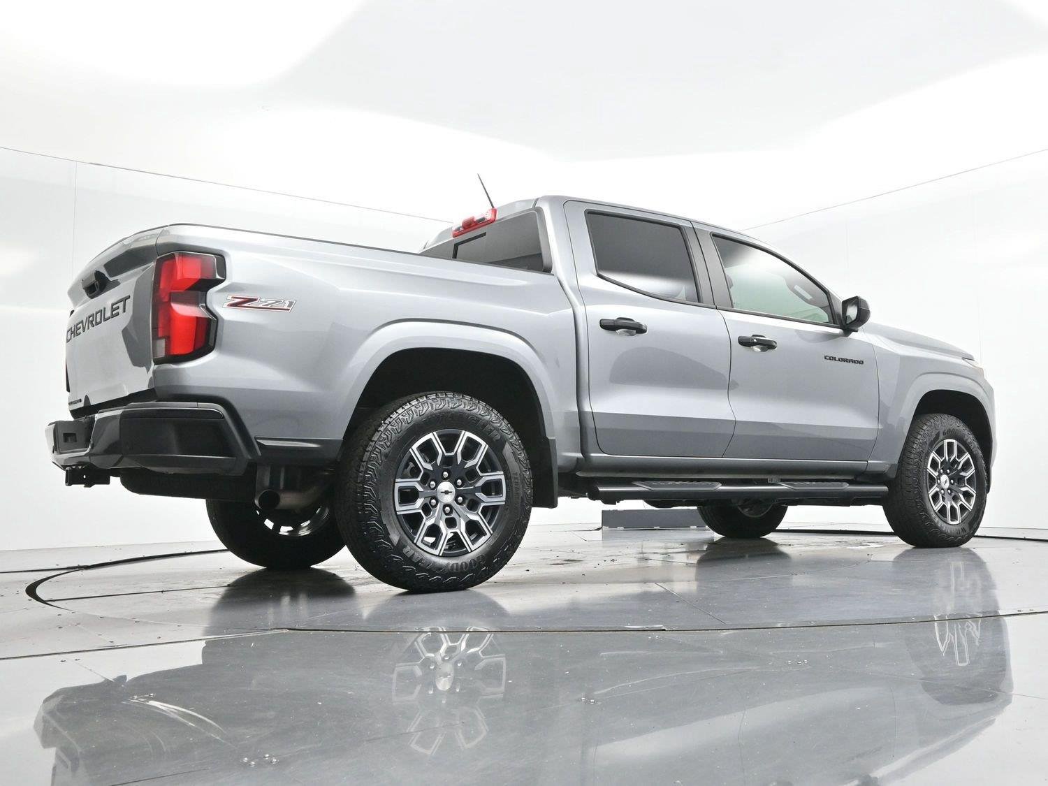 Used 2025 Sterling Gray Metallic Chevrolet Z71 image 48