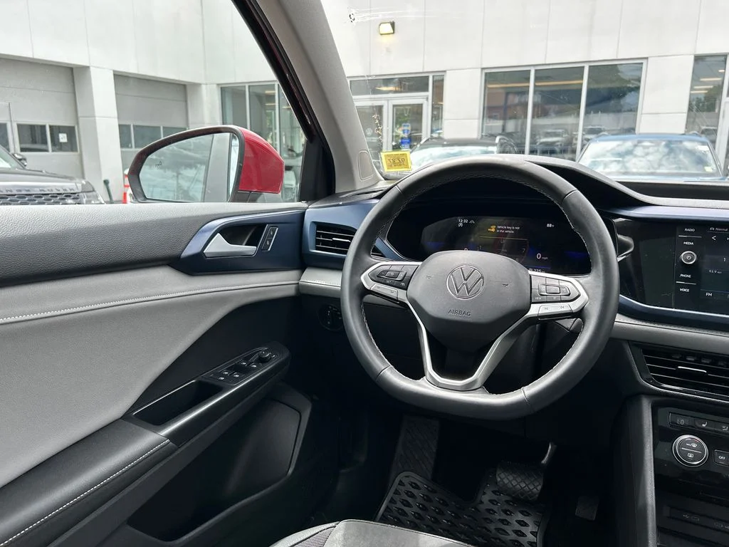 Used 2024  Volkswagen 1.5T SE image 25