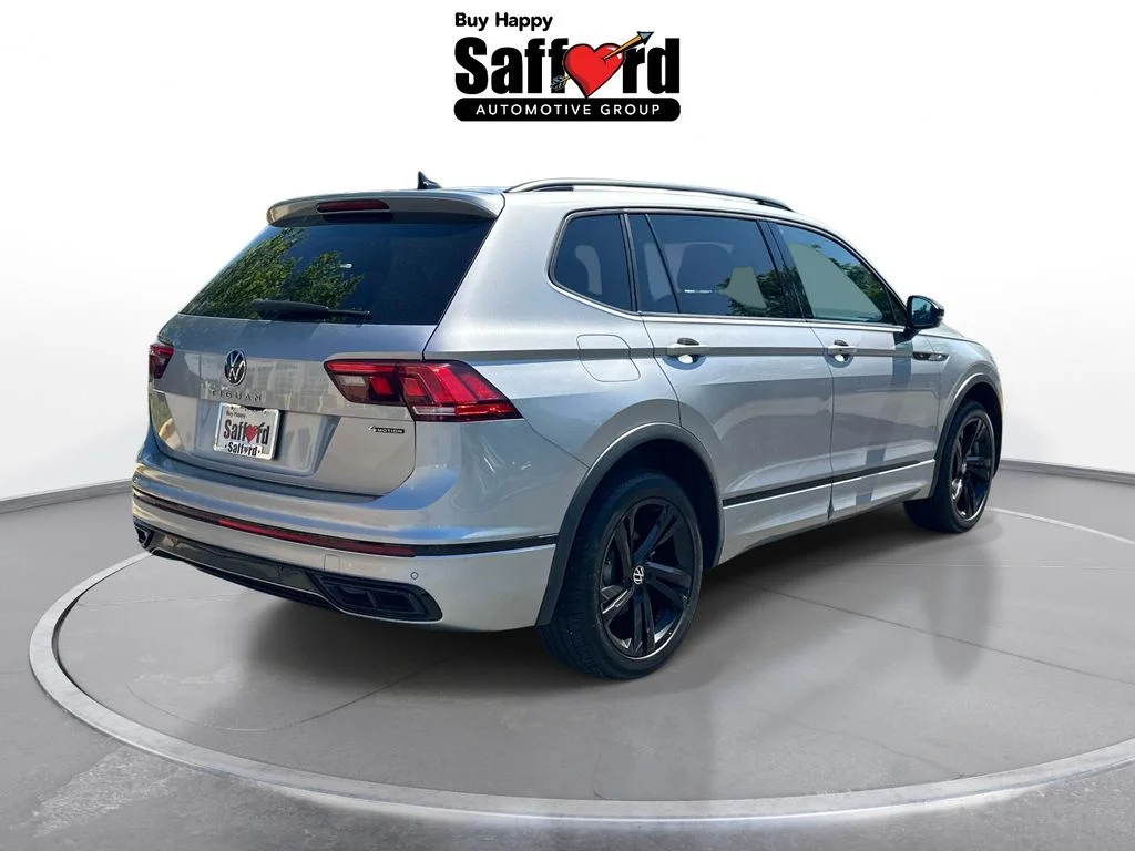 Used 2024 Silver Volkswagen 2.0T SE R-Line Black image 9