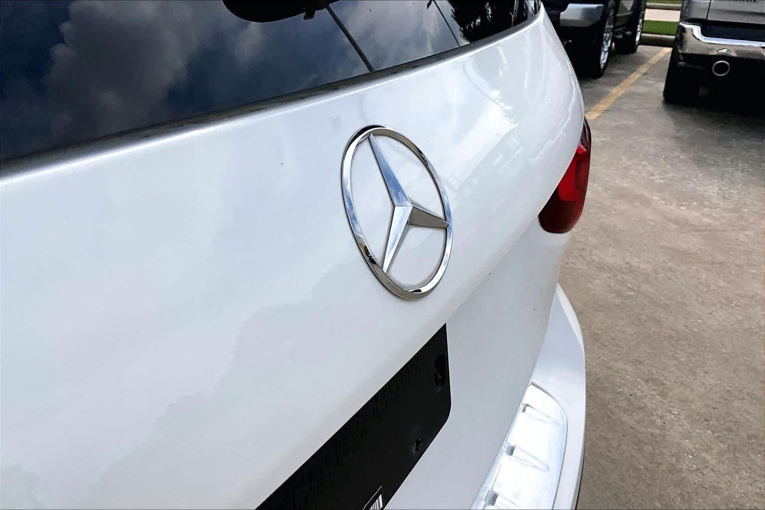 Used 2020 Polar White Mercedes-Benz GLB 250 image 10