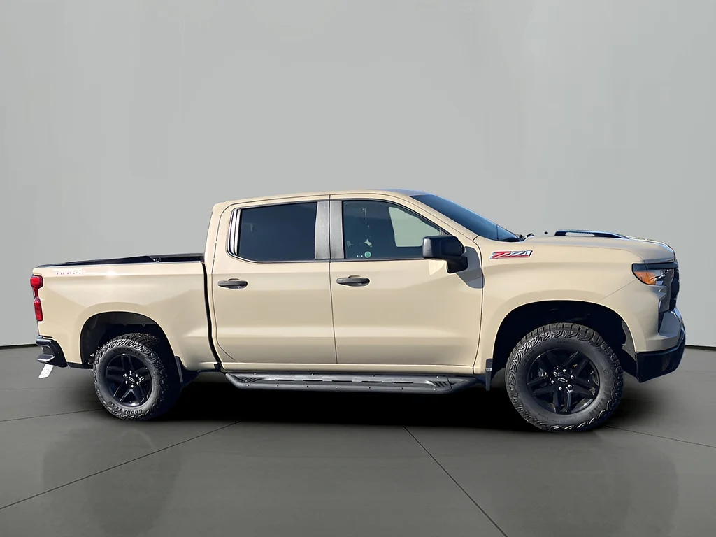 Used 2022 Sand Dune Metallic Chevrolet Custom Trail Boss image 7