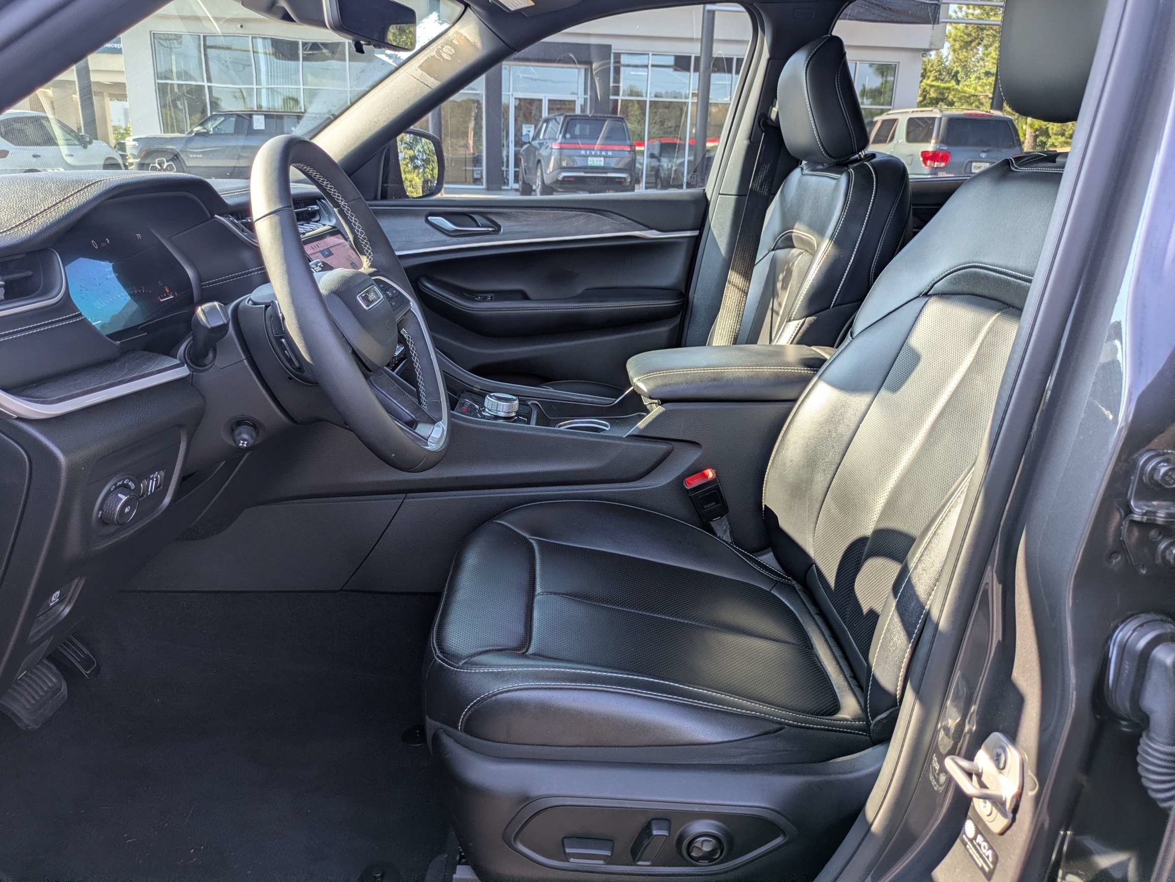 Used 2024 Gray Jeep Limited image 19