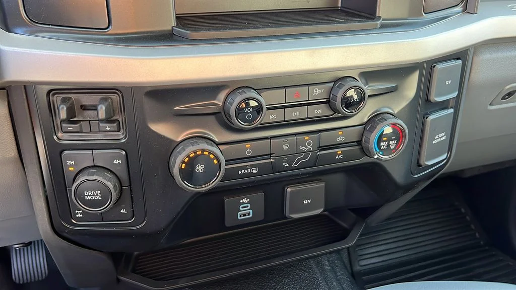 New 2026 Oxford White Ford F-350® XL image 17