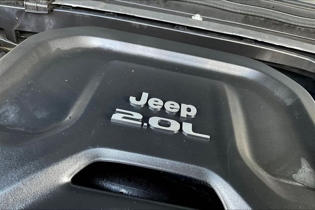 Used 2020 Silver Jeep Unlimited Sahara image 32